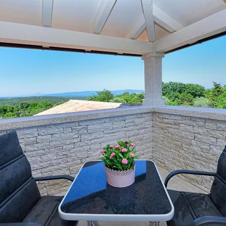 Tatil Evi Schoenes Eufemija Mit Pool