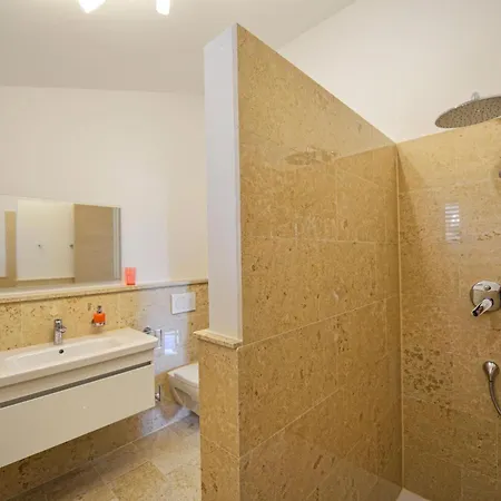 Tatil Evi Schoenes Eufemija Mit Pool Kavran