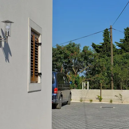 Σπίτι διακοπών Schoenes Eufemija Mit Pool Kavran